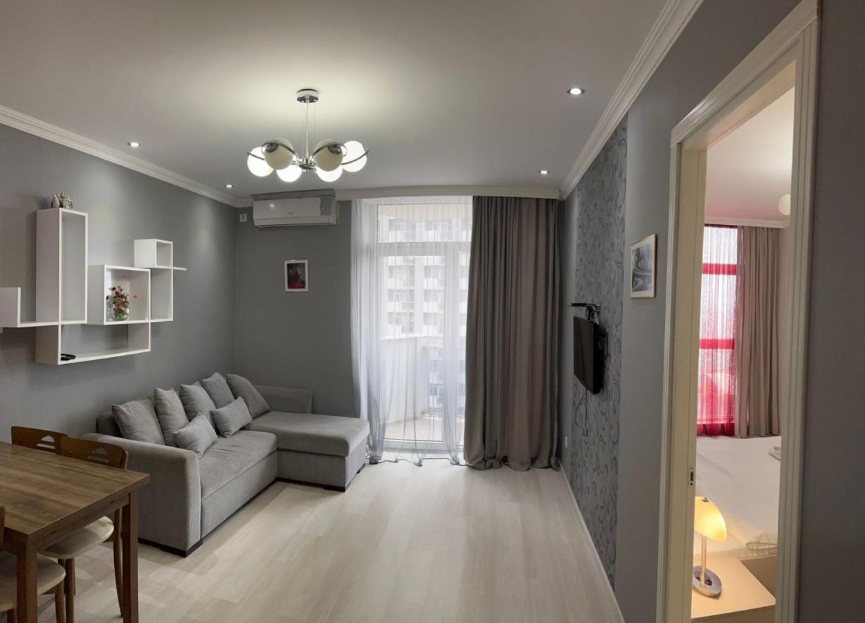 Holiday Premium Apartments Batumi Exteriör bild