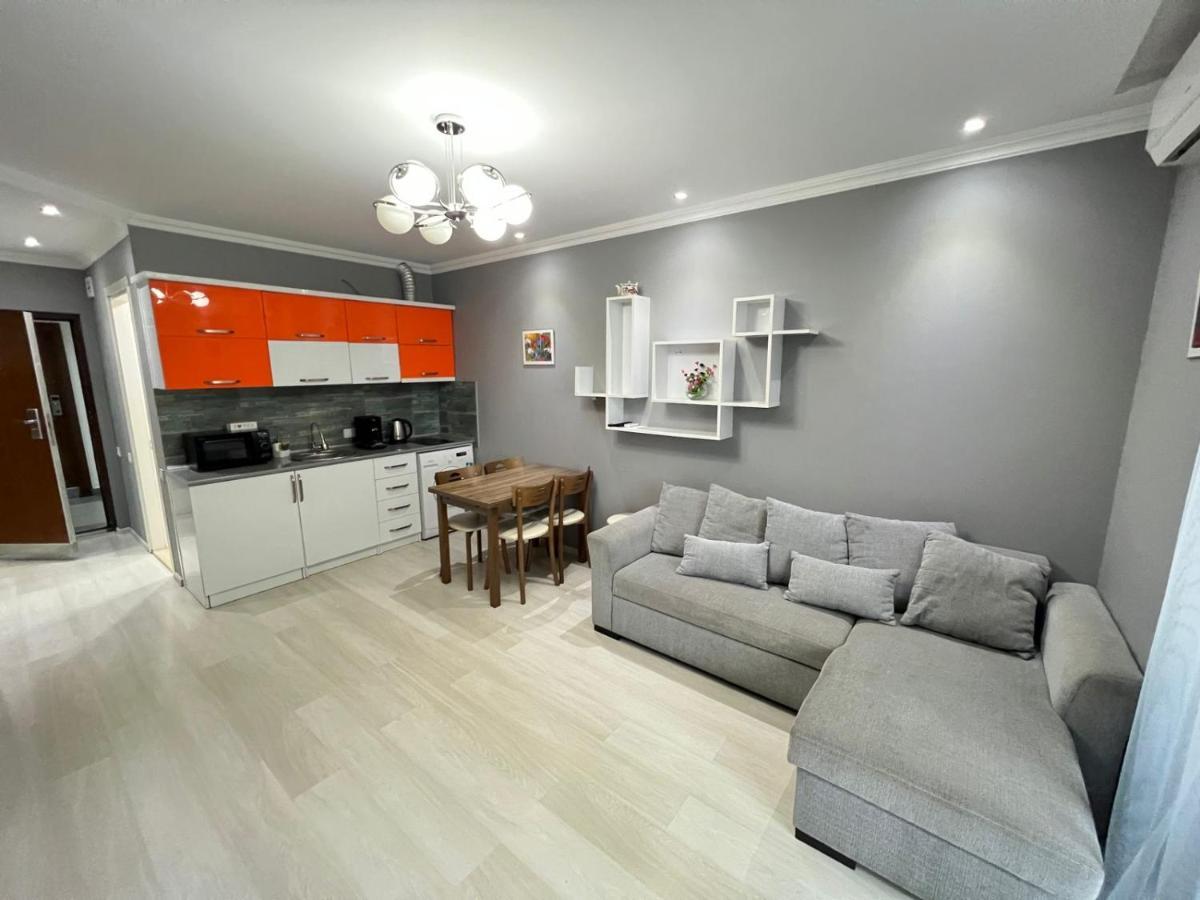 Holiday Premium Apartments Batumi Exteriör bild