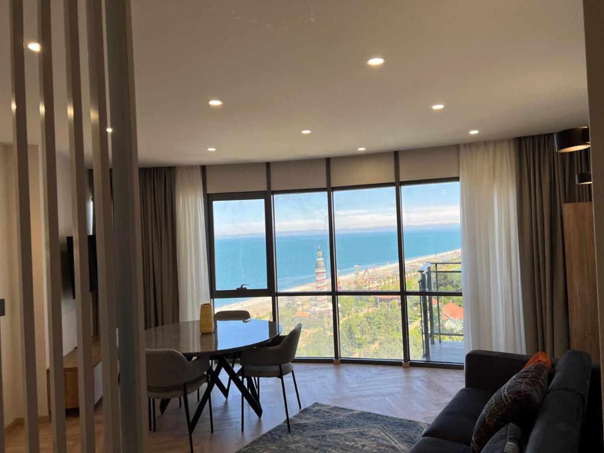 Holiday Premium Apartments Batumi Exteriör bild