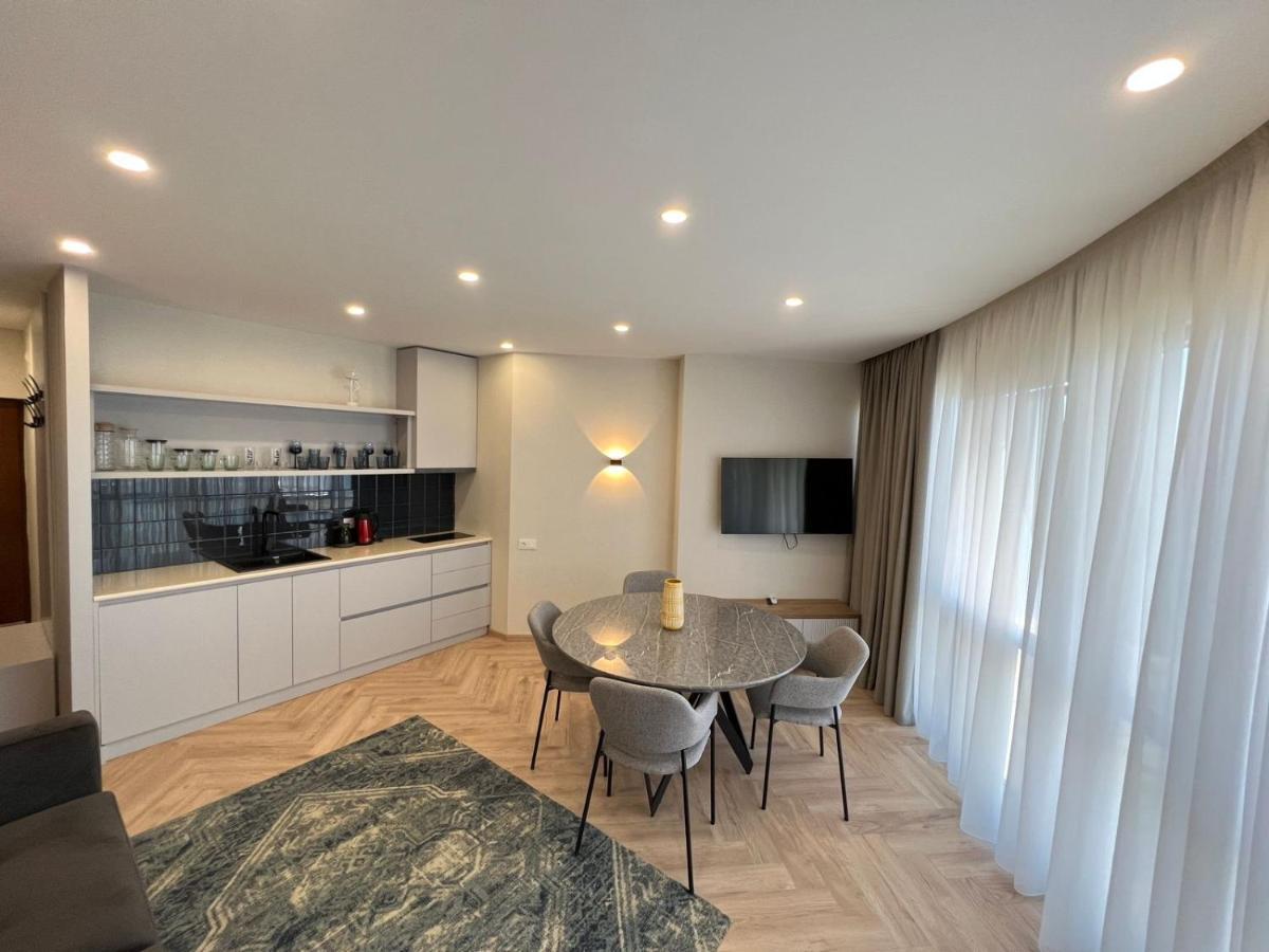 Holiday Premium Apartments Batumi Exteriör bild