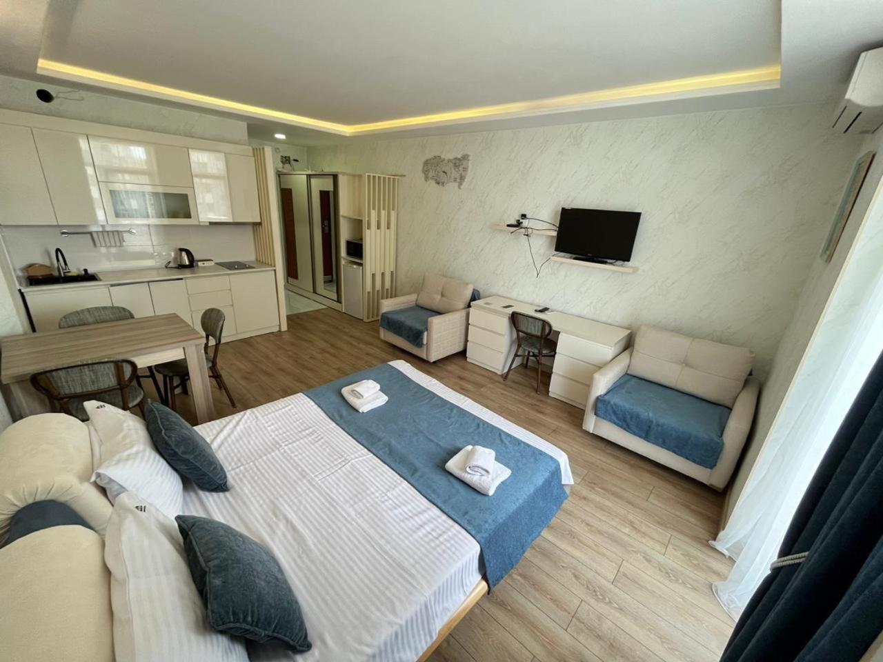 Holiday Premium Apartments Batumi Exteriör bild