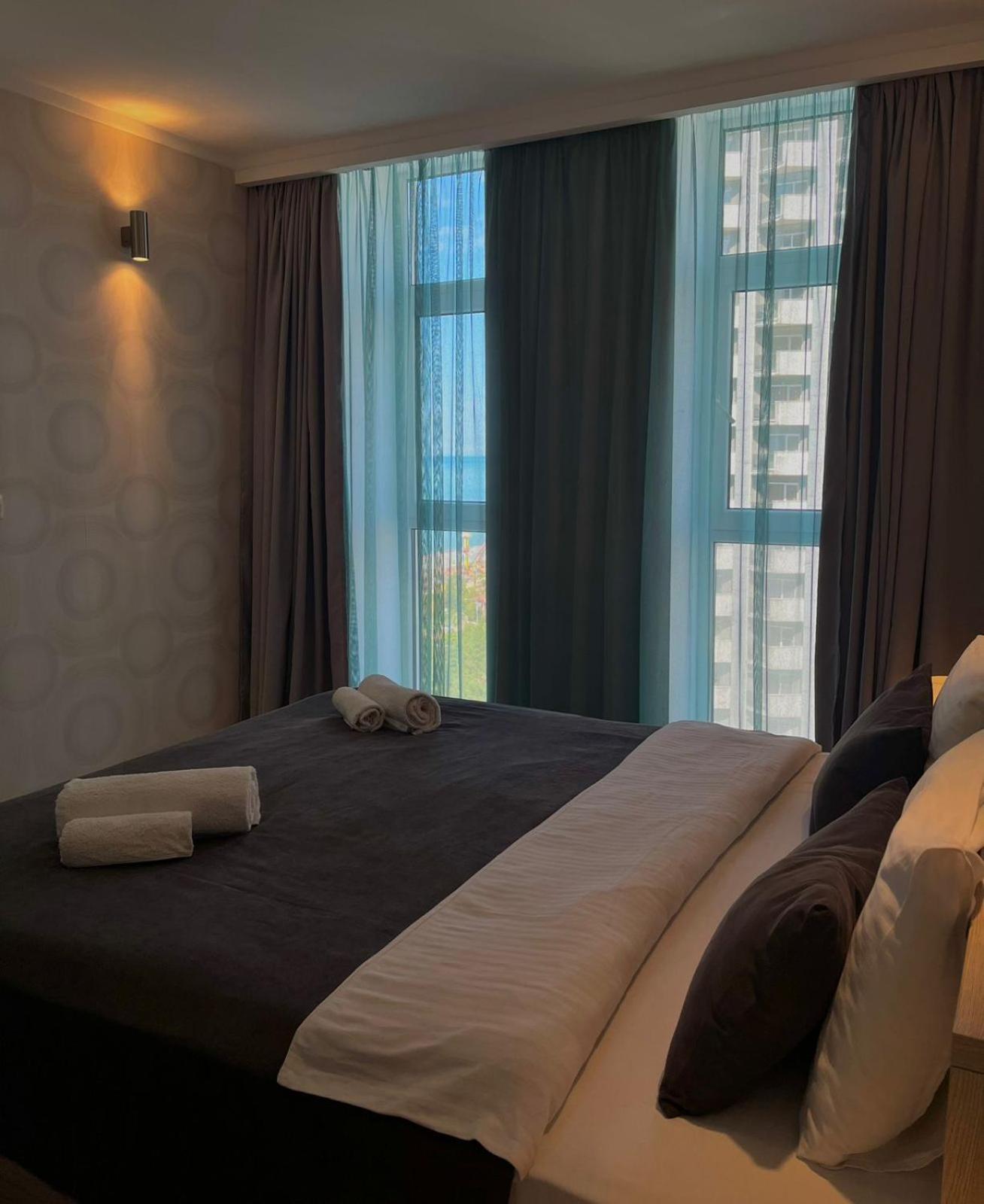 Holiday Premium Apartments Batumi Exteriör bild