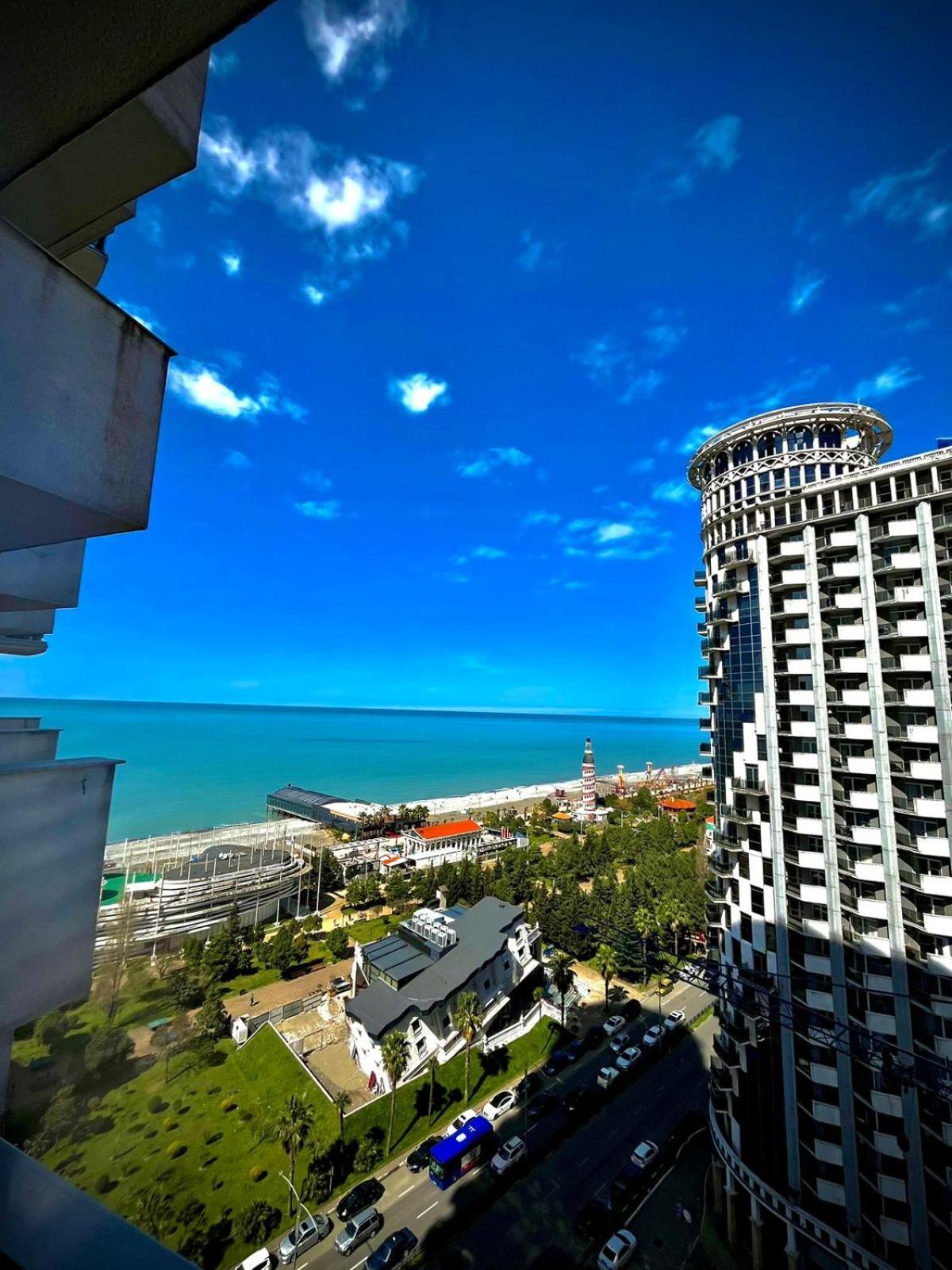 Holiday Premium Apartments Batumi Exteriör bild