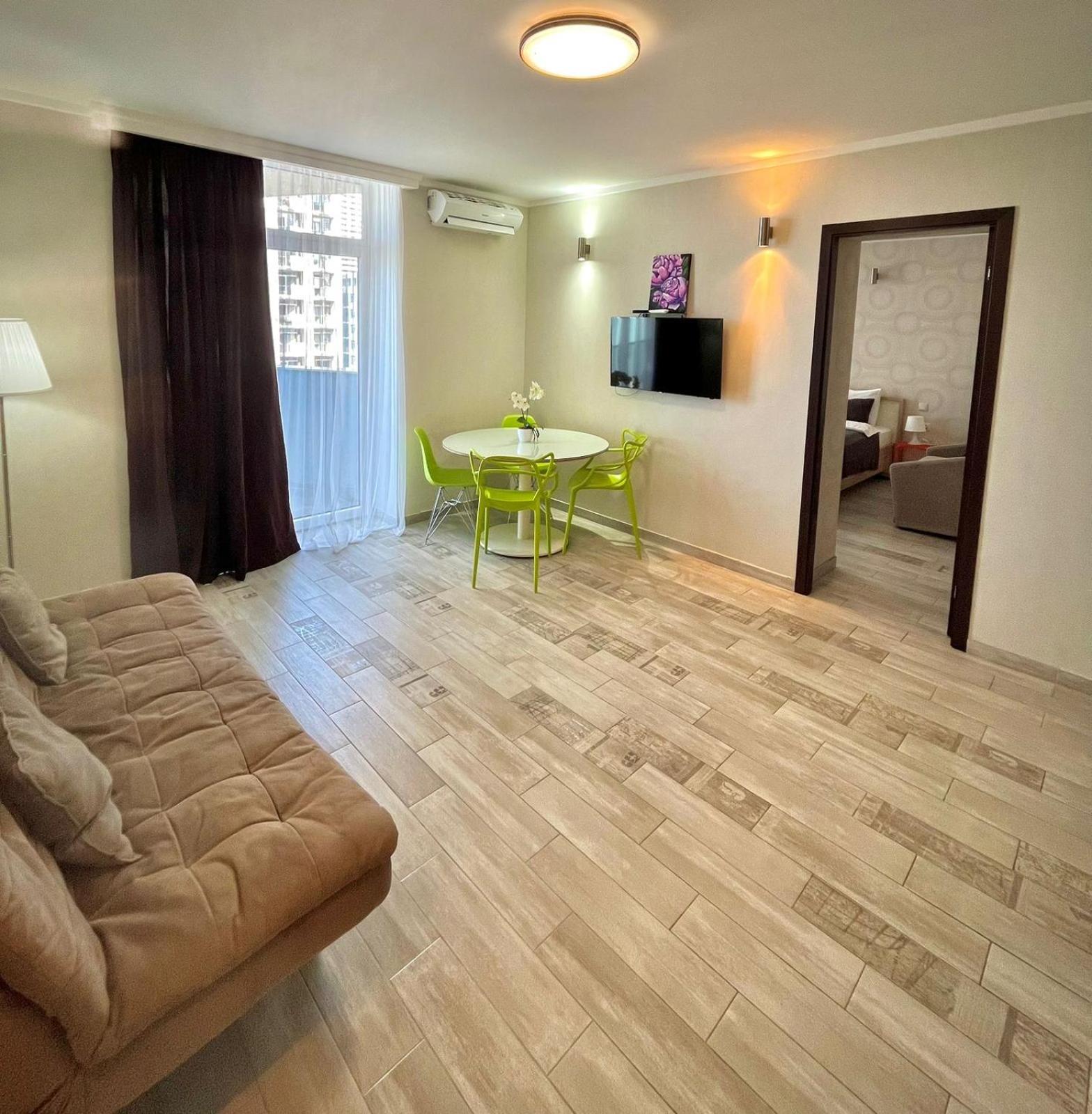 Holiday Premium Apartments Batumi Exteriör bild