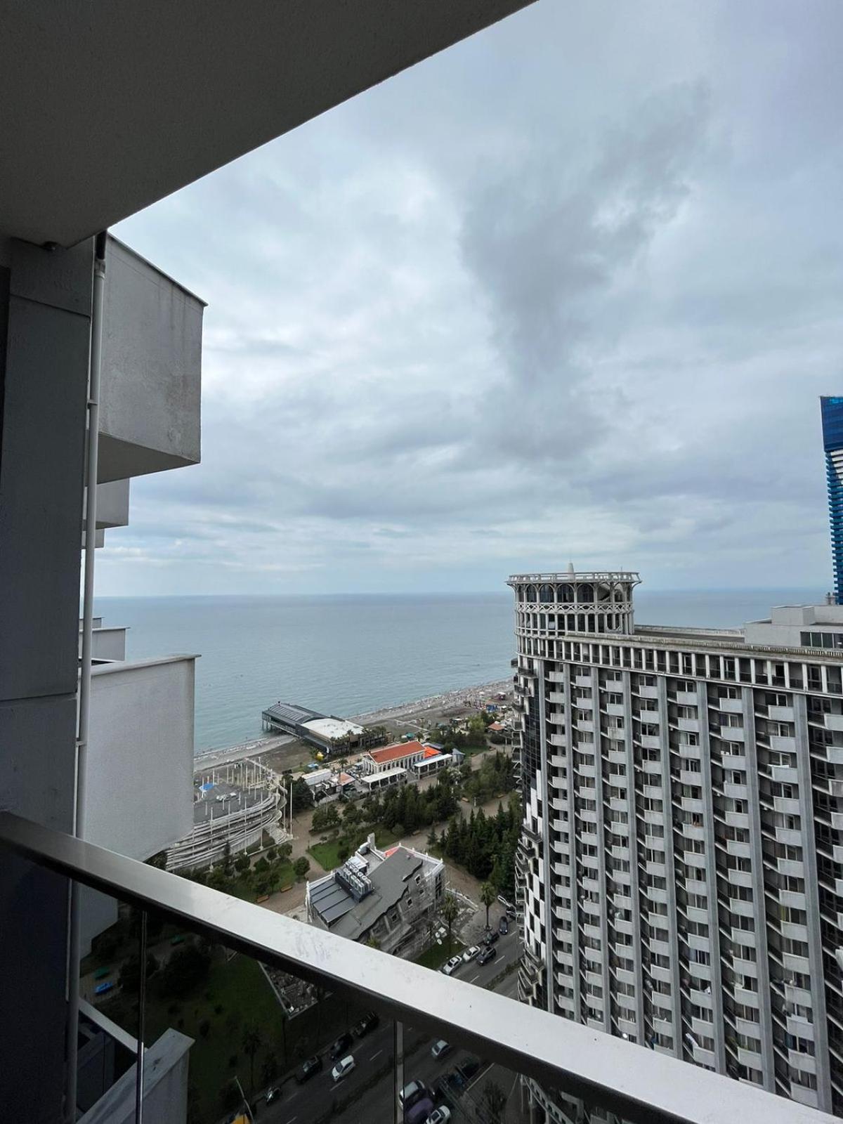 Holiday Premium Apartments Batumi Exteriör bild