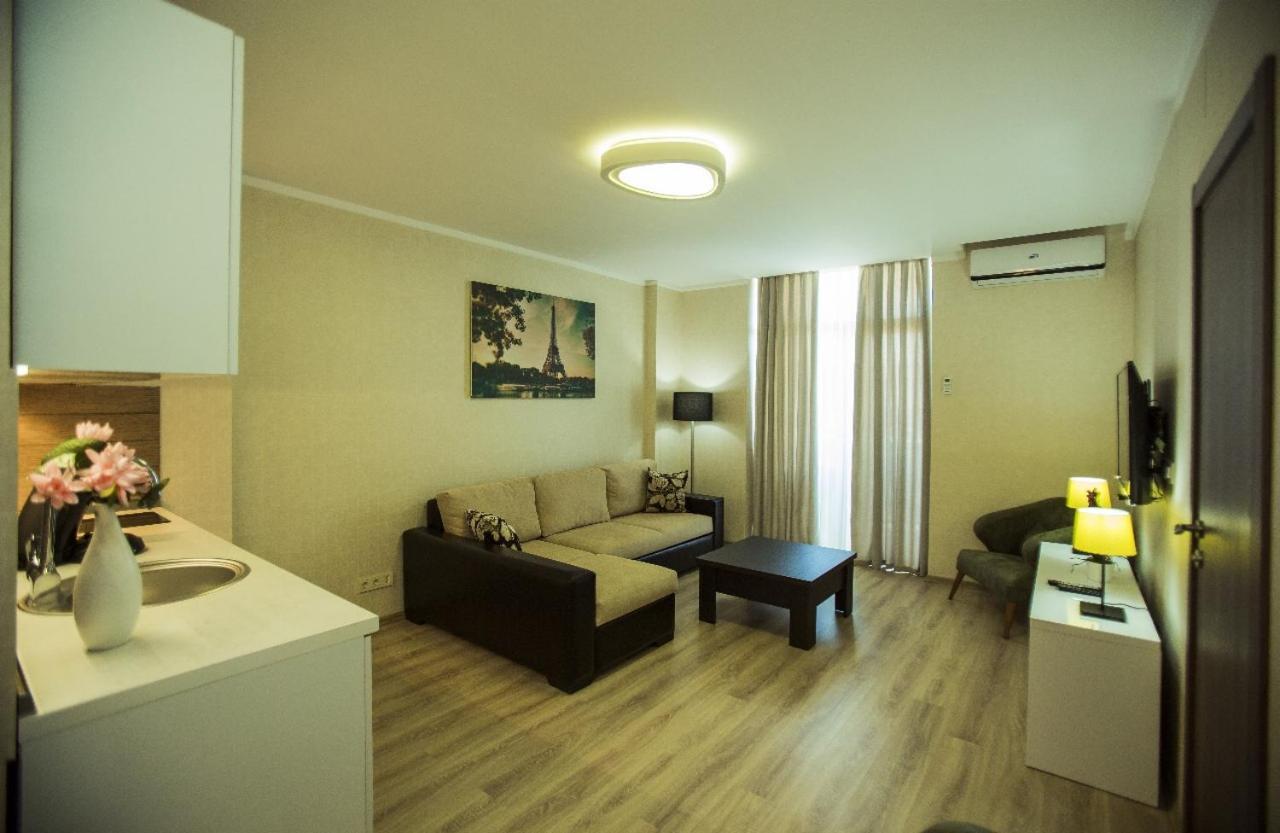Holiday Premium Apartments Batumi Exteriör bild
