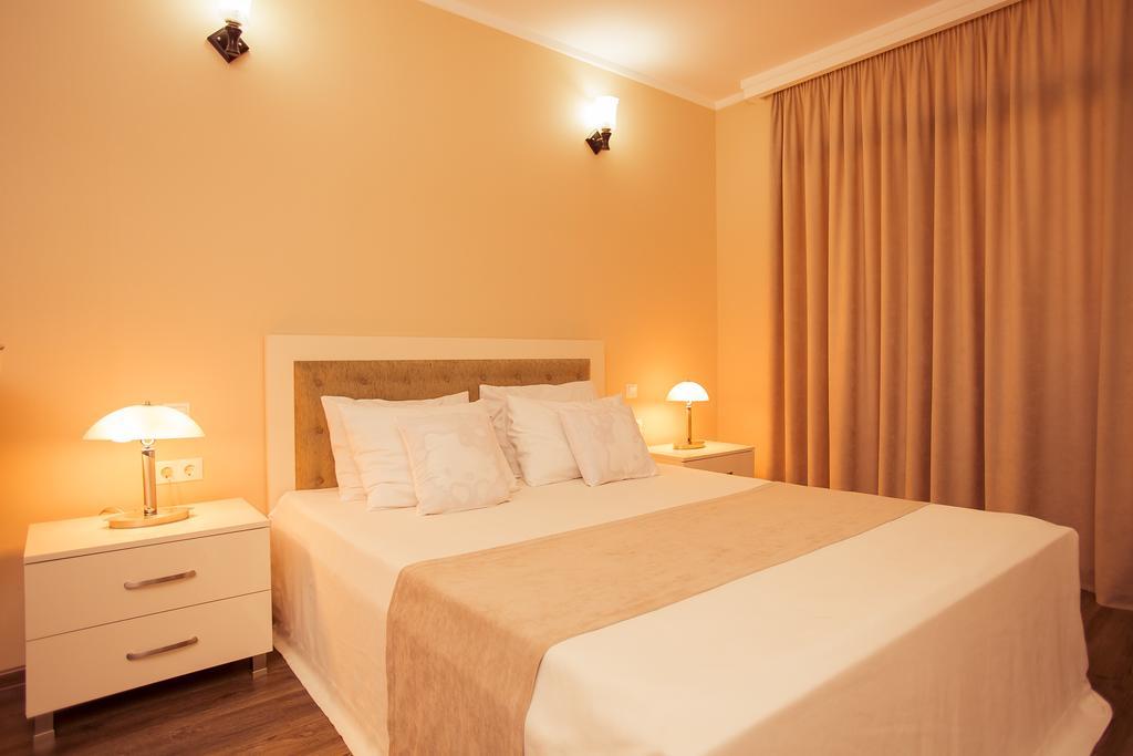 Holiday Premium Apartments Batumi Exteriör bild