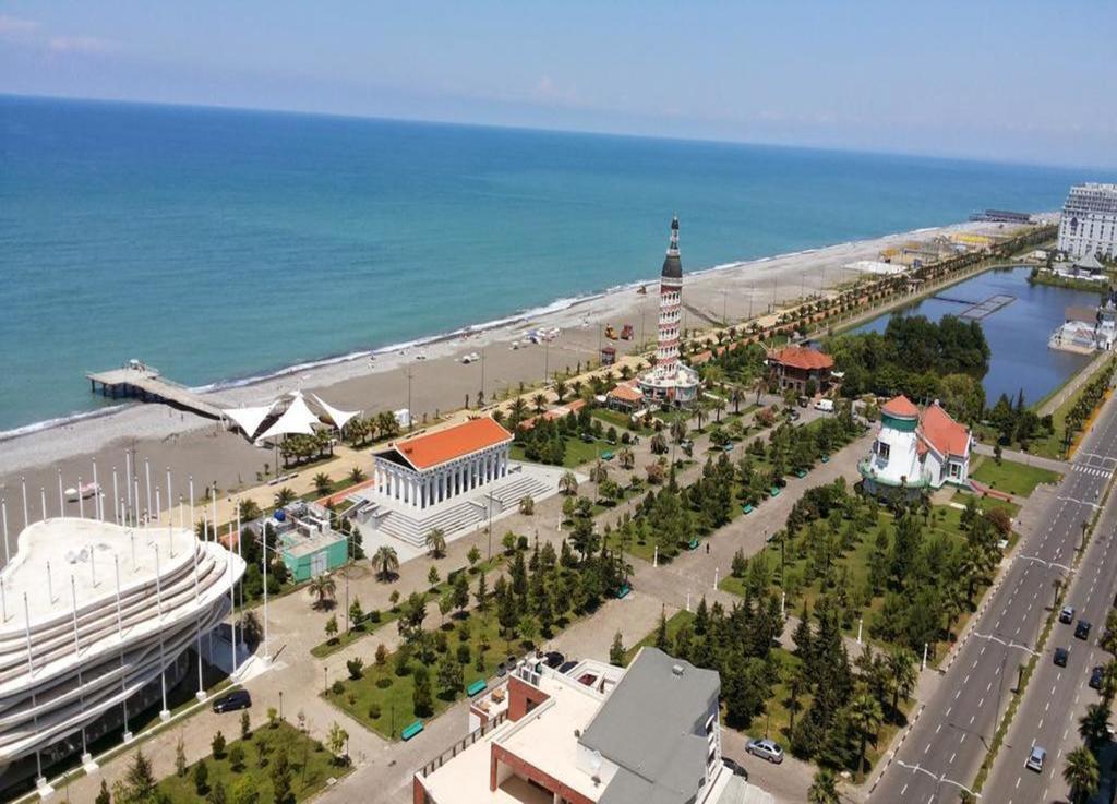 Holiday Premium Apartments Batumi Exteriör bild