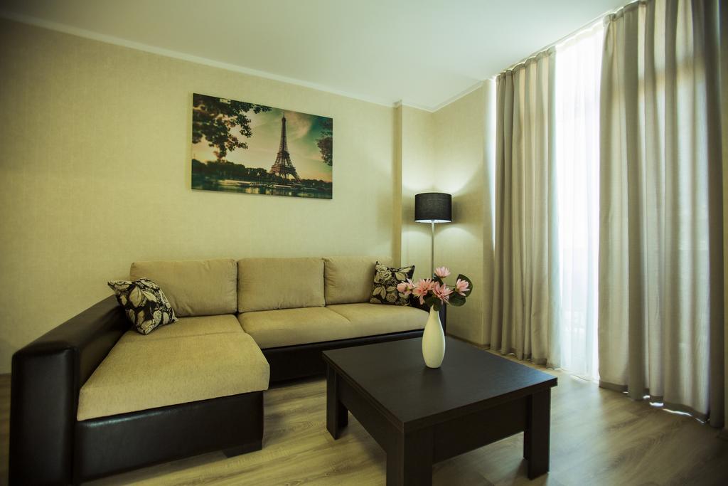 Holiday Premium Apartments Batumi Exteriör bild