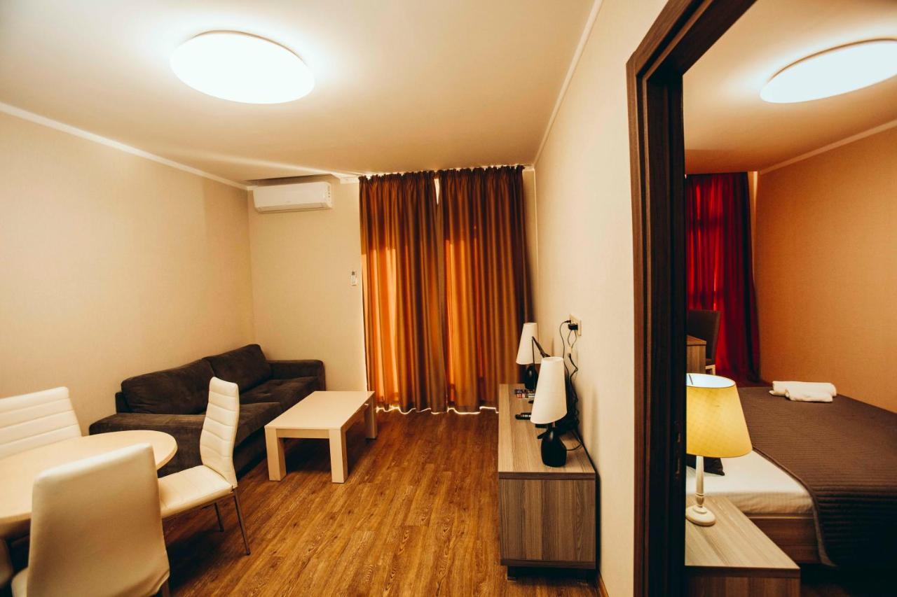 Holiday Premium Apartments Batumi Exteriör bild