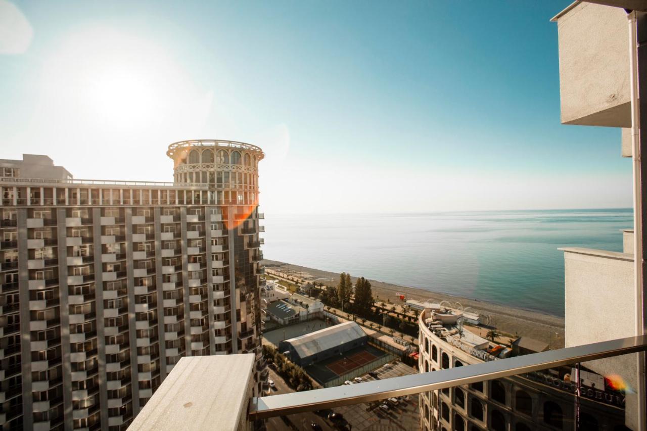 Holiday Premium Apartments Batumi Exteriör bild
