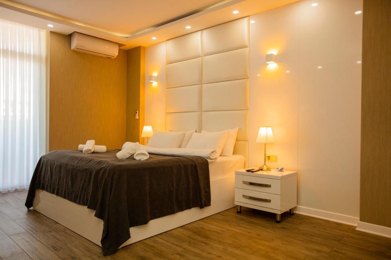 Holiday Premium Apartments Batumi Exteriör bild
